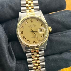 Rolex Datejust watch 16233 1996 box papers.