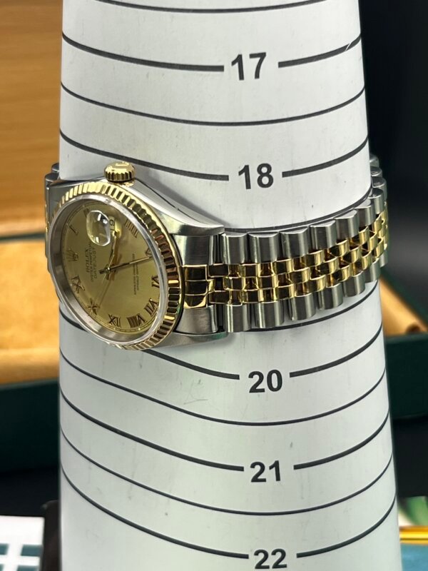 Rolex Datejust watch 16233 1996 box papers. - Image 5