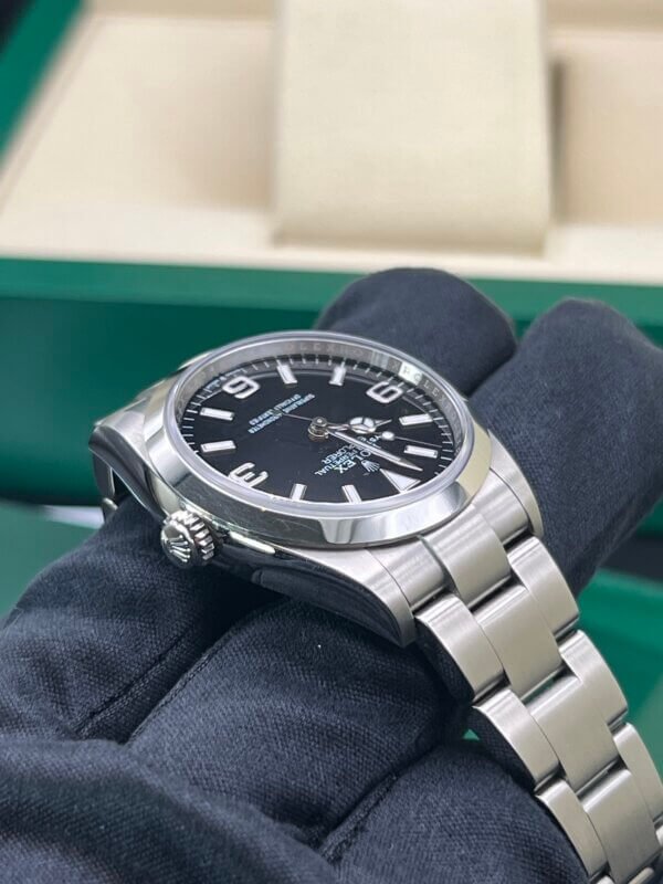 Rolex explorer 214270 full set 2023 - Image 10