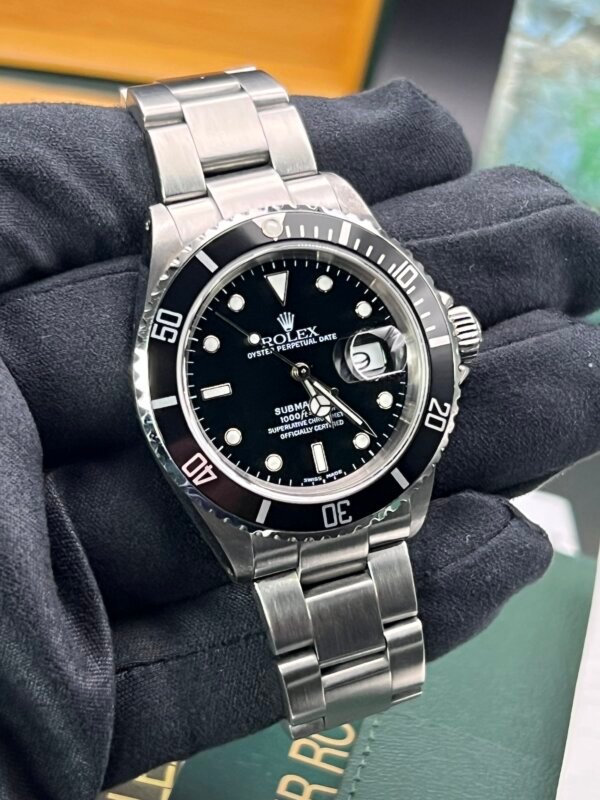 Rolex submariner 16610 2002 box accessories - Image 5