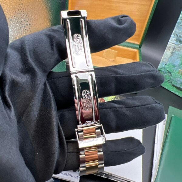 Rolex submariner 16613 2004 box papers serviced - Image 10