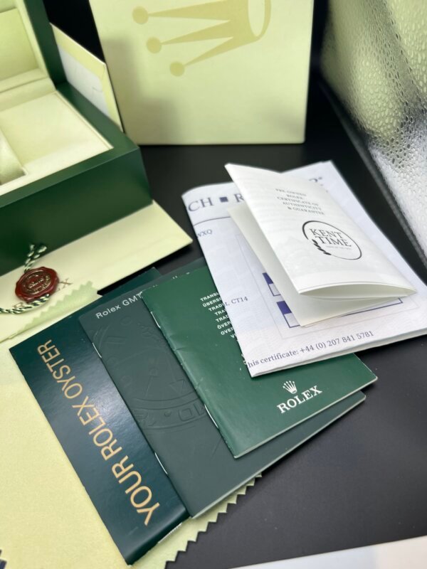 Rolex GMT Master II 2009 116710ln box accessories - Image 8