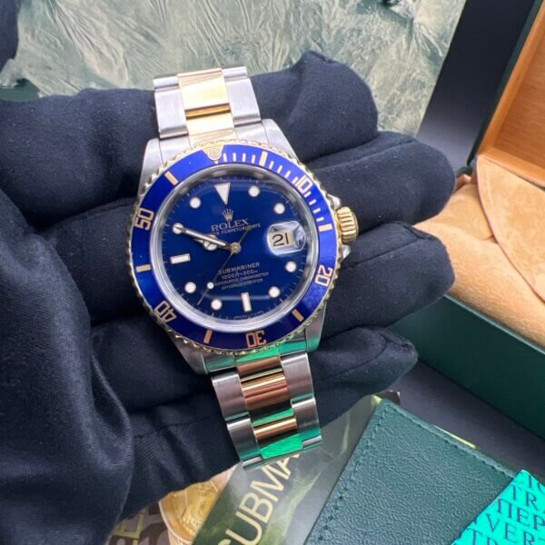 Rolex submariner 16613 1991 box accessories - Image 3