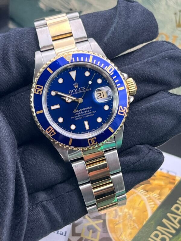 Rolex submariner 16613 1991 box accessories