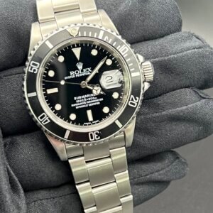 Rolex submariner 16610 2000 box papers