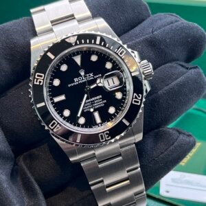 Rolex submariner 126610ln box papers 2025
