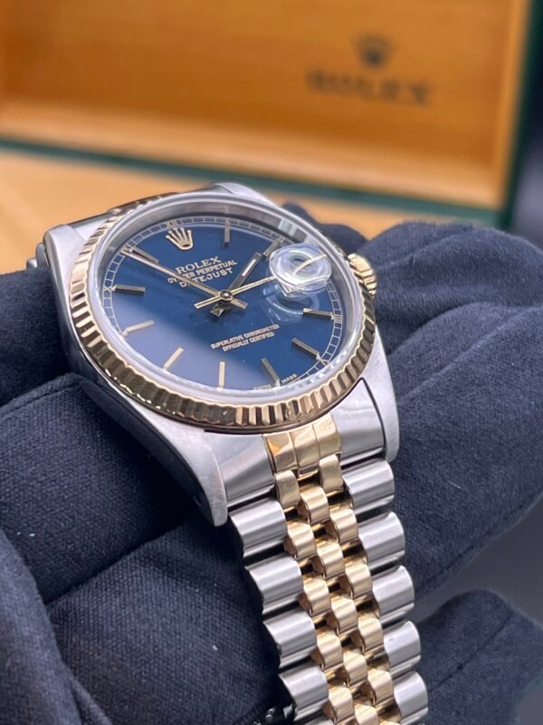 Rolex Datejust watch 16233 box papers. - Image 4