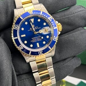 Rolex submariner 16613 2003 box accessories serviced