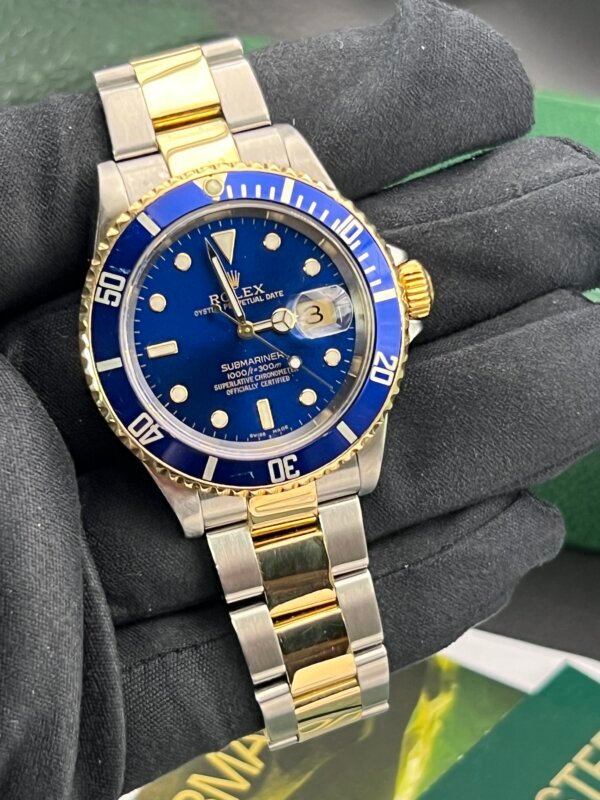 Rolex submariner 16613 2003 box accessories serviced
