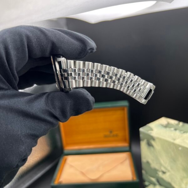 Rolex Datejust watch 16014 1982 box accessories - Image 9