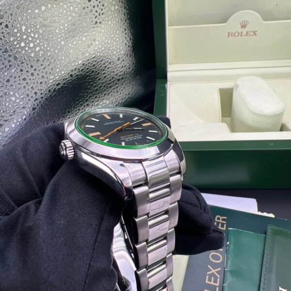 Rolex milgauss 116400gv 2009 - Image 3