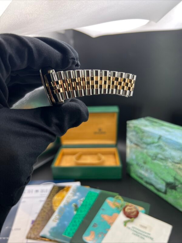 Rolex Datejust watch 16233 1997 box papers. - Image 3