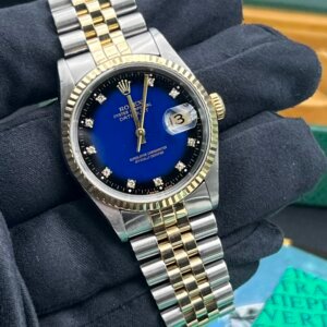 Rolex Datejust watch 16233 1997 box papers.