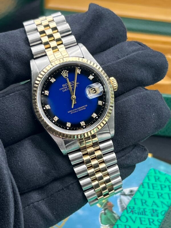Rolex Datejust watch 16233 1997 box papers.