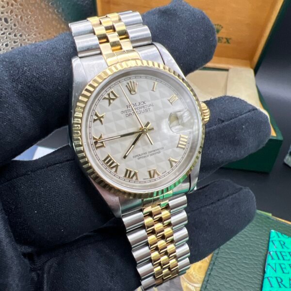Rolex Datejust watch 16233 box papers.(1020) - Image 10