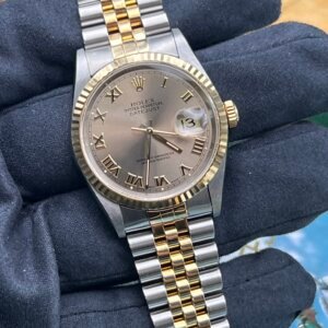 Rolex Datejust watch 16233 box papers.(1022)