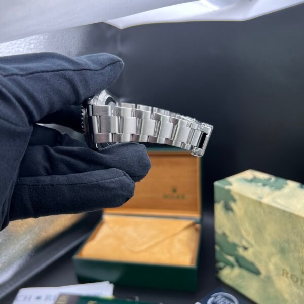 Rolex Submariner Watch  16610 With Box Papers  40mm 2000 Serviced (1005) - Image 8