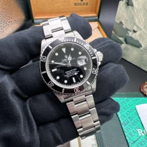 ROLEX Submariner 16610 40mm Watch   Box Papers 1993 (1291)